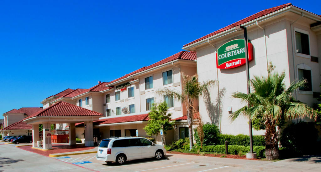 Courtyard By Marriott Houston Rice University Hotel Exterior photo